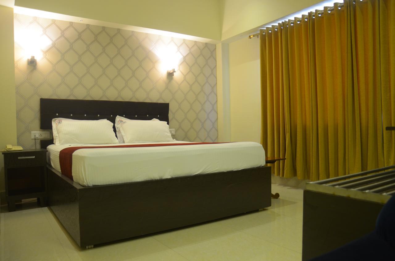 Hotel Pritika Durgāpur Exterior foto